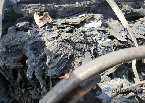 2018 Toyota Rav4 Limited из США, поврежденный, VIN JTMDFREV1JD232304